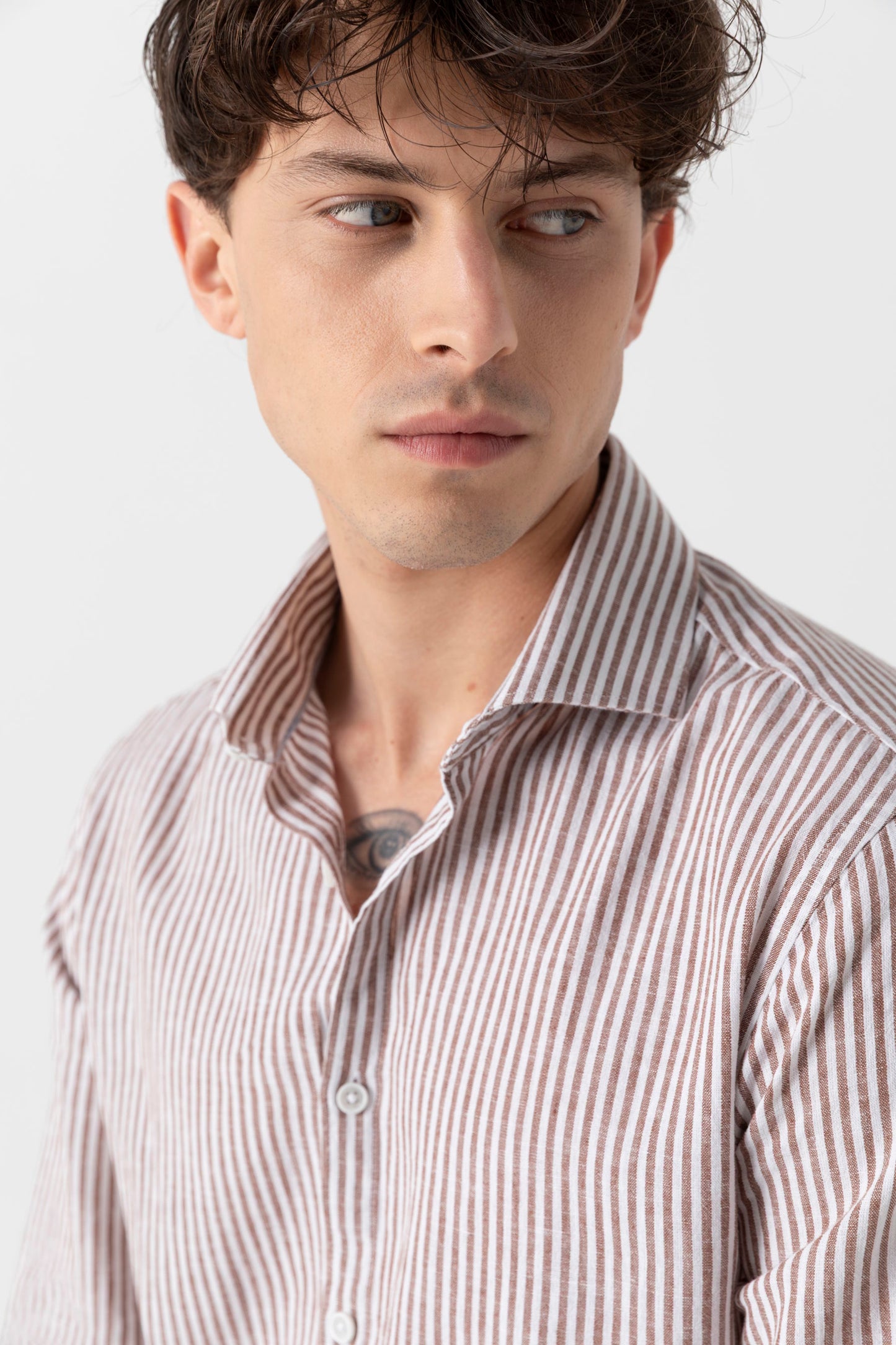 Camicia in fantasia di Lino Cotone con collo classico piccolo