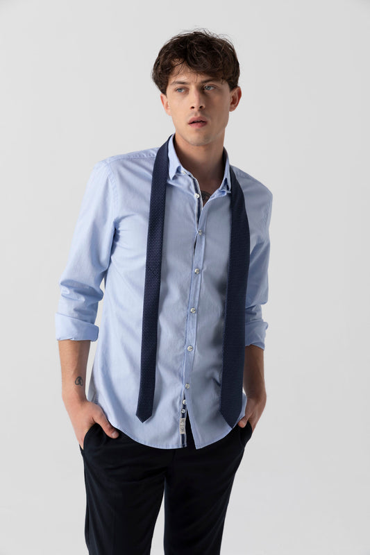 Camicia in 100% oxford di cotone con collo clip down