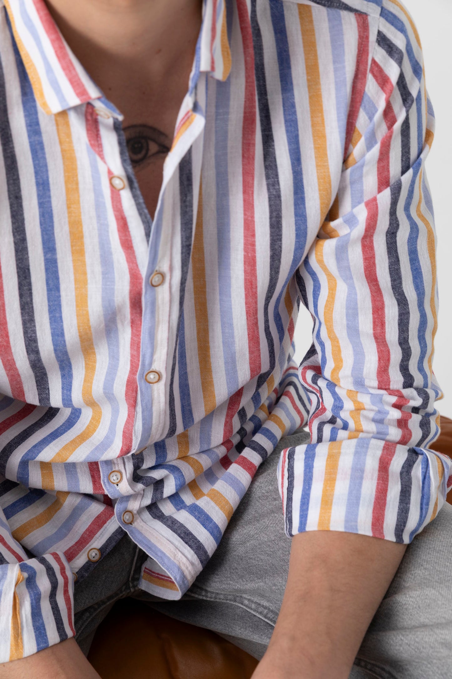 Camicia in fantasia di Lino Cotone con collo clip down