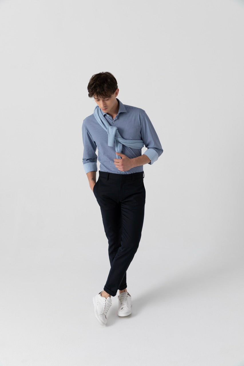Camicia in tessuto tecnico stretch in fantasia con collo classico piccolo